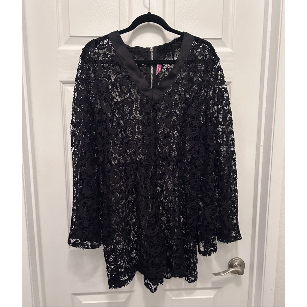 ELLE REBEL/REBEL LOVE 70S LACE ROMPER - LG BNWOT